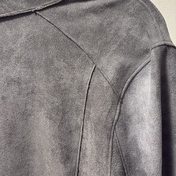 Blanknyc Faux Suede washable zippered jacket M
NWOT - Picture 9 of 11